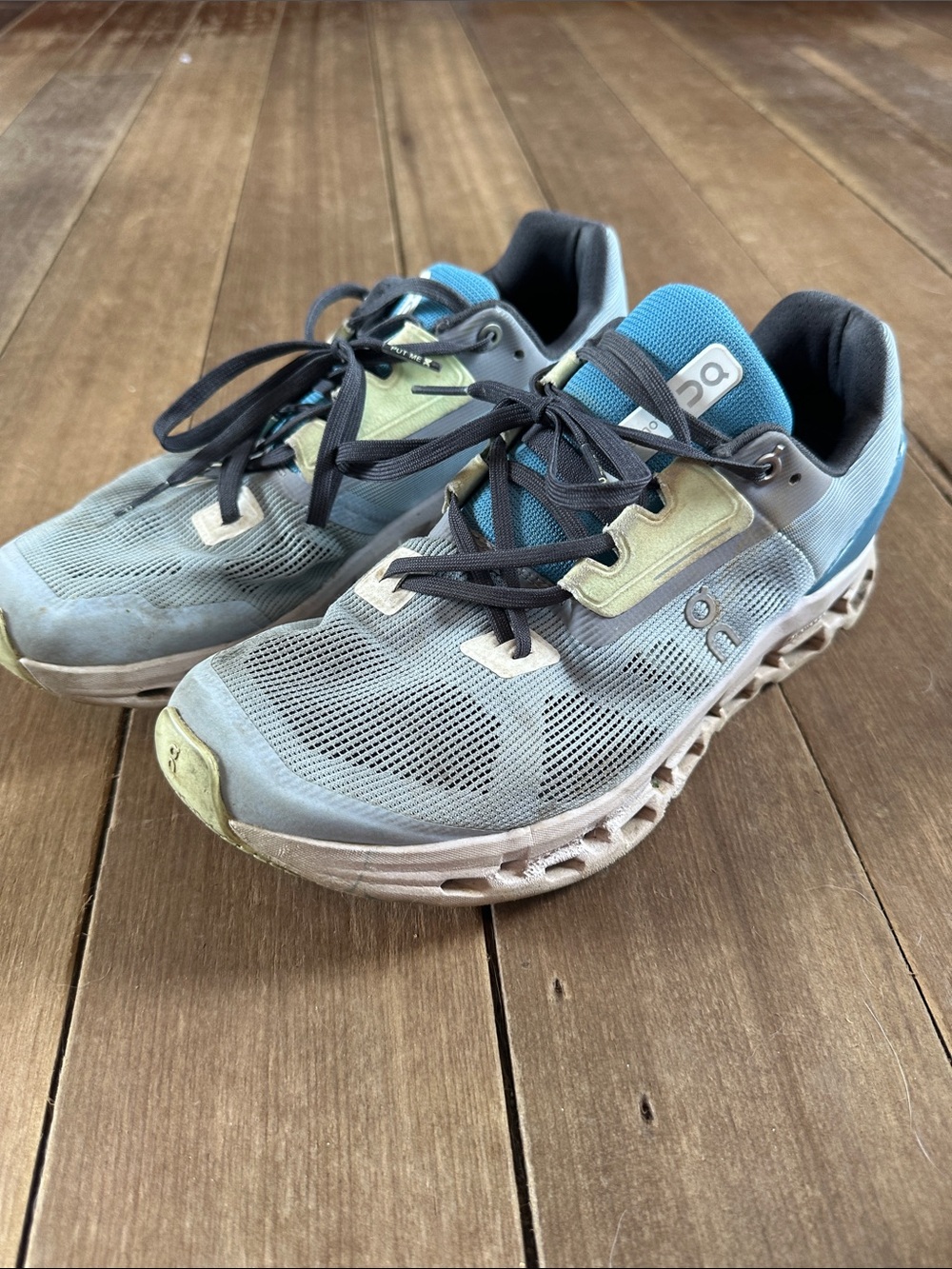 On Clouds Cloud Stratus women’s tennis shoes size 9.5